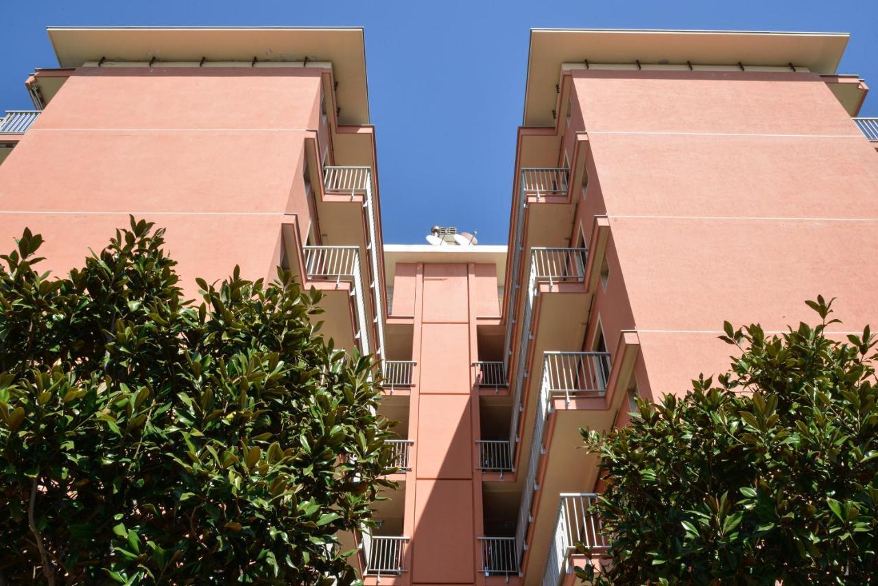 بورديغيرا Residence Laura المظهر الخارجي الصورة